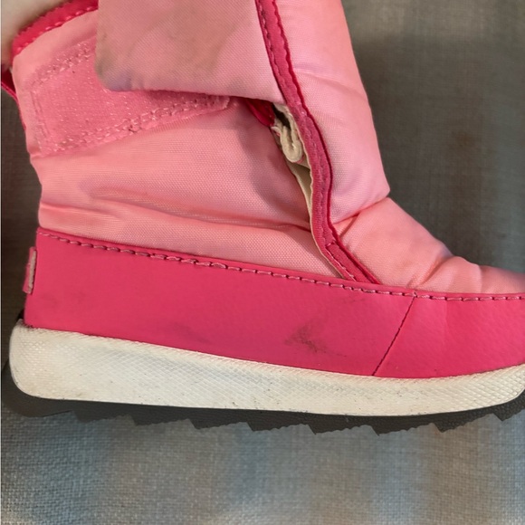 Sorel Whitney II Waterproof and Insulated Boots, Size 10 - Picture 9 of 12